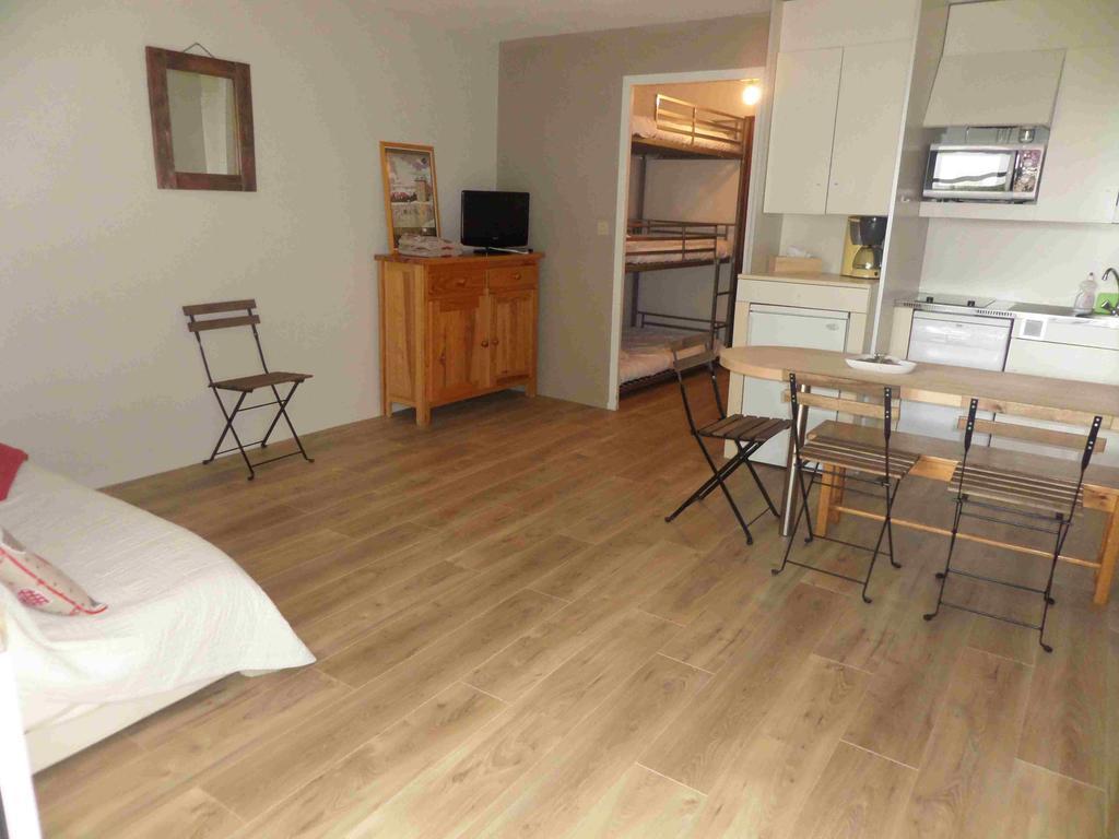 Appartements Les Balcons Du Soleil Font-Romeu-Odeillo-Via Δωμάτιο φωτογραφία